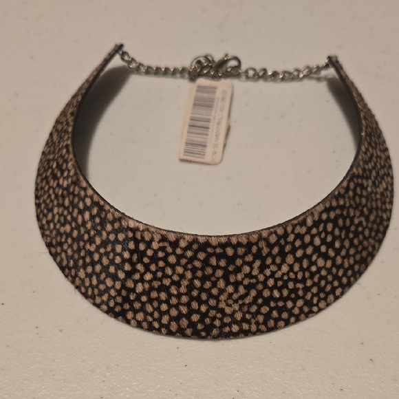 Jewelry - Elegant Black and Tan Choker Necklace